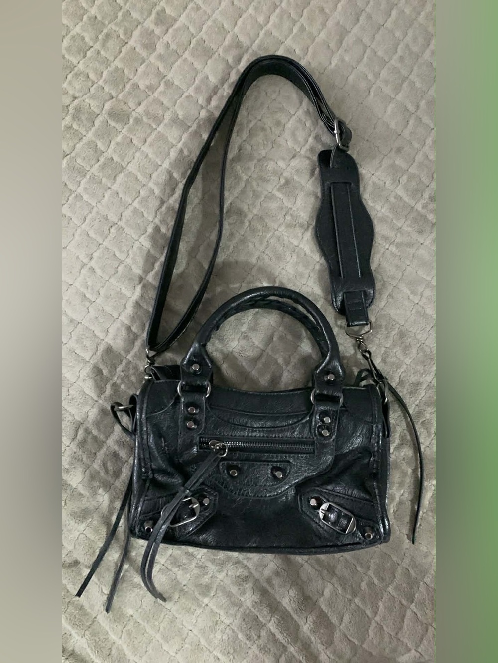 Balenciaga besso bag